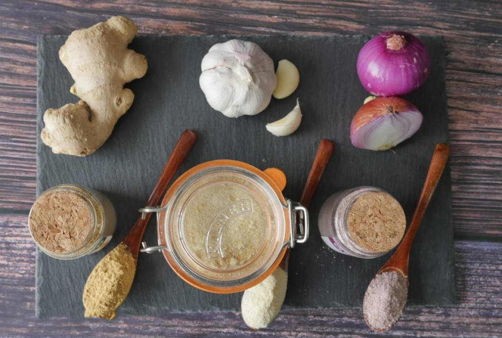 Garlic, ginger, and onions in Pakistani cooking – natural ways to flavor food while reducing salt intake for hypertension